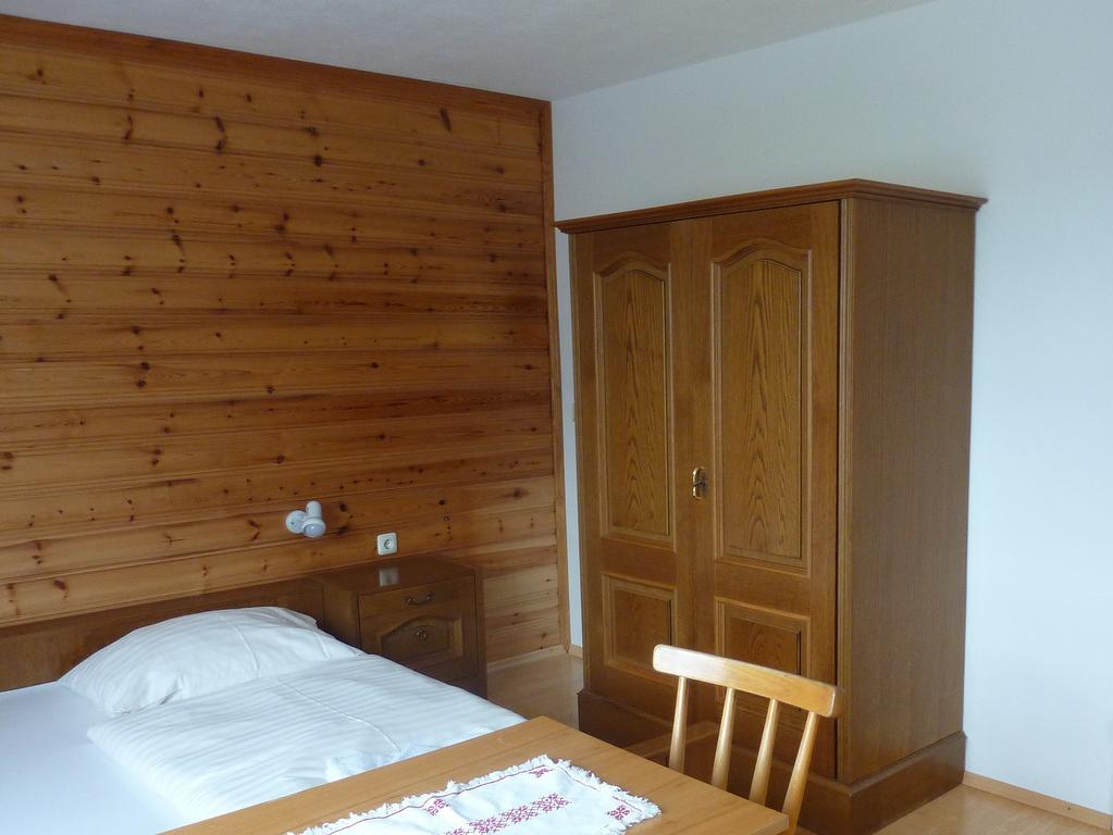 Appartement-Pension Familie Gewessler Бад-Миттерндорф Экстерьер фото