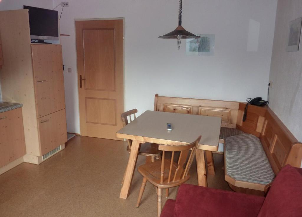 Appartement-Pension Familie Gewessler Бад-Миттерндорф Экстерьер фото